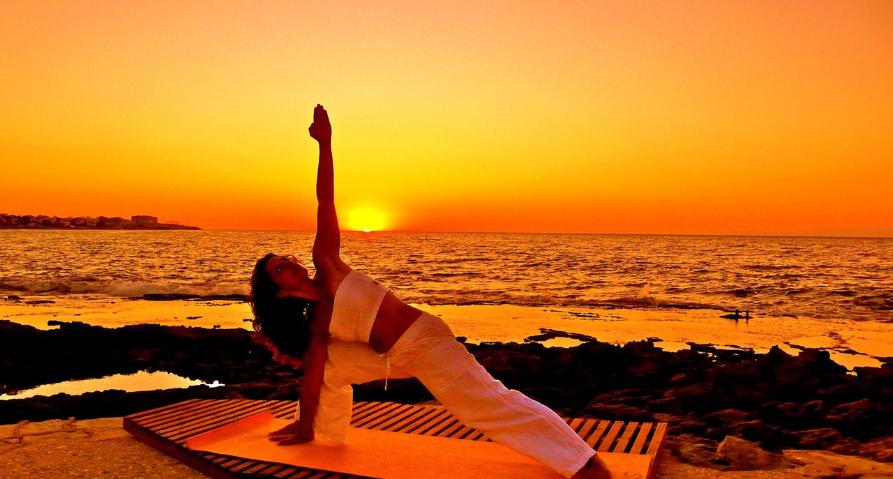 rsz_natacshas-yoga-pics-437-scaled